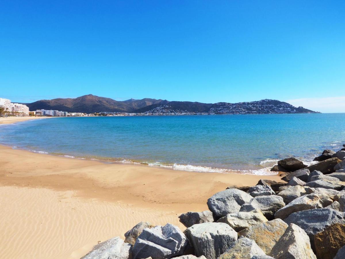 Apartment Hort De Mar By Interhome Roses Bagian luar foto
